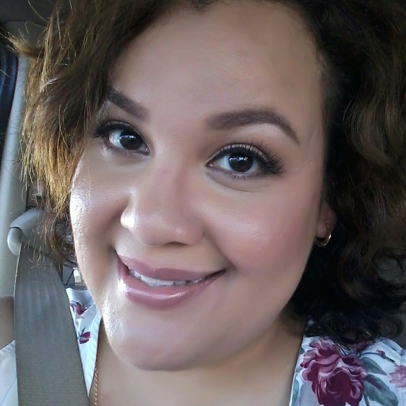 Meet your Posher, Lizeth - Picture 1 of 1